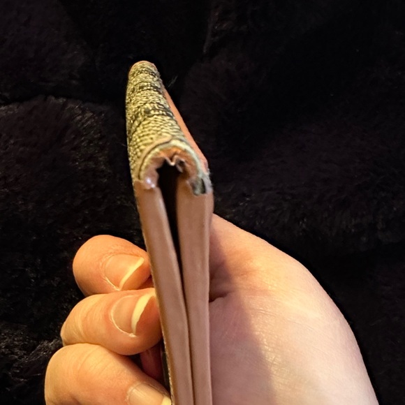 Guaranteed Authentic Gucci GG Supreme Bow Pocket Organizer Wallet - Picture 7 of 9